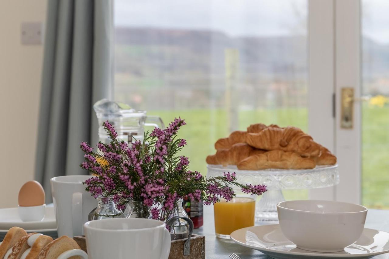 The Grainary Cottages 스카버러 외부 사진